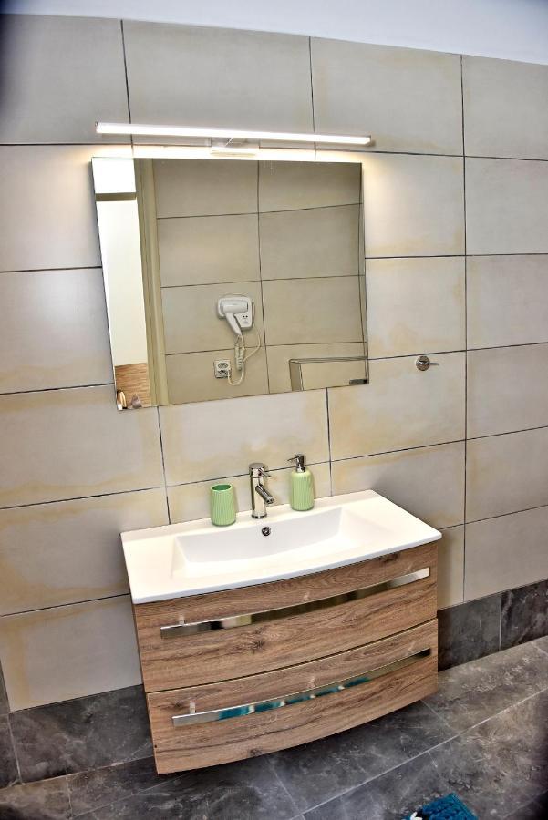 Appartement Ferenikis House